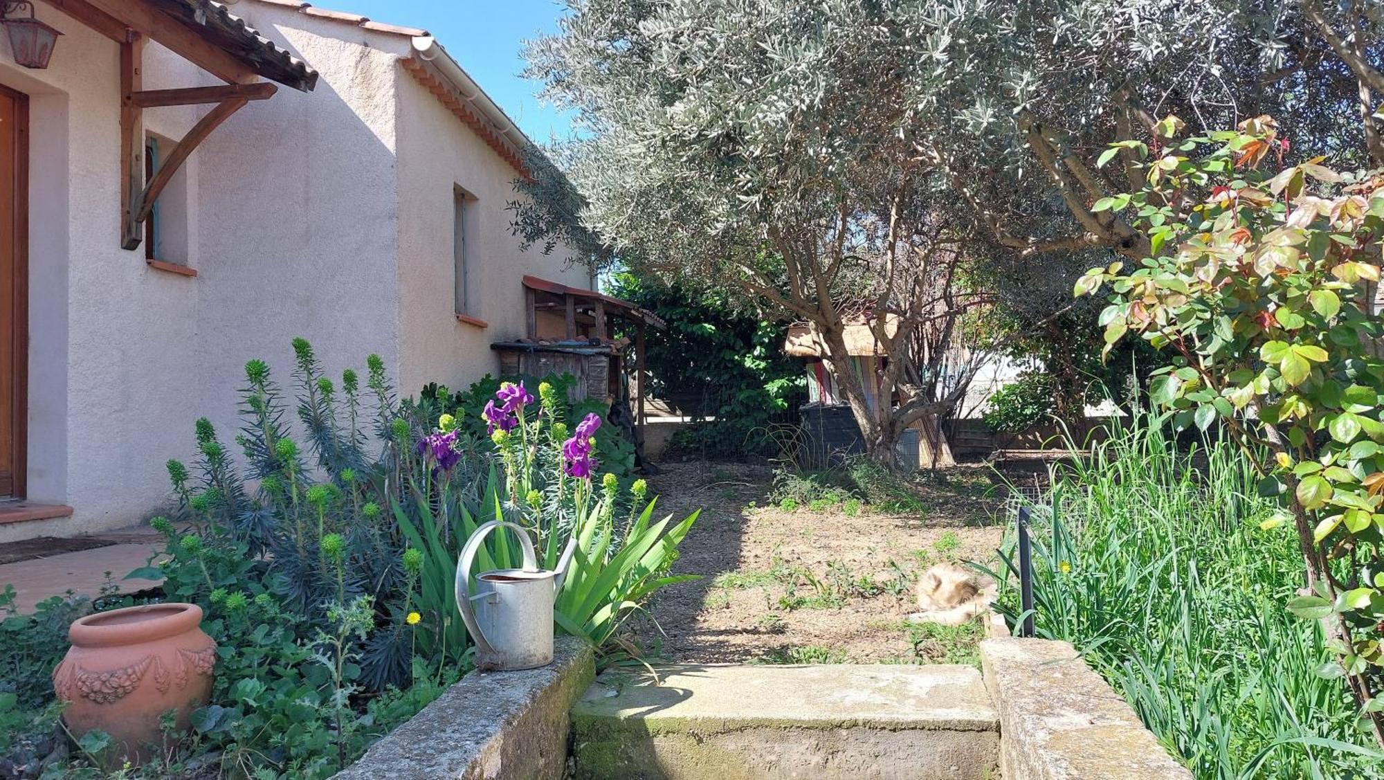 Villa 80 M2 Jardin Terrasse 3 Chambres Provence Volx Exterior foto